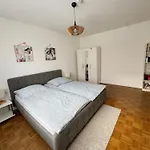 31 Apartment