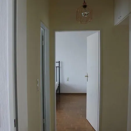 Apartment 31 *